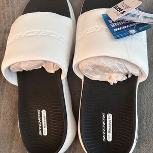 Skechers men’s slide sandals size 10